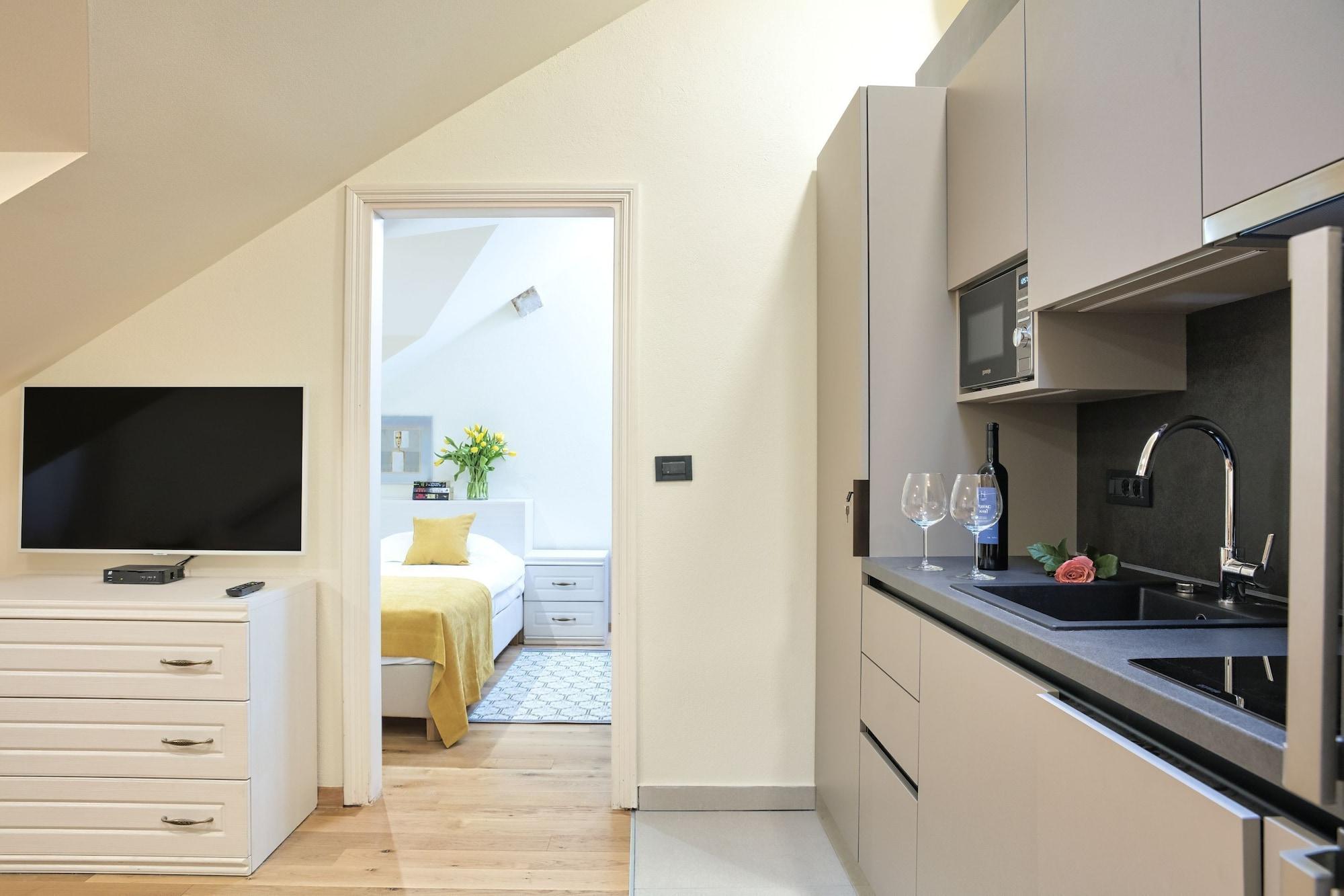 Apartment Apartments More